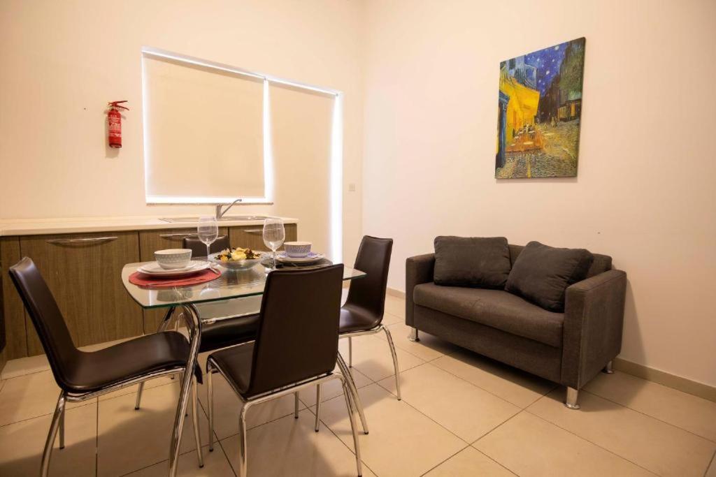 Metrostays Apartament スリーマ エクステリア 写真